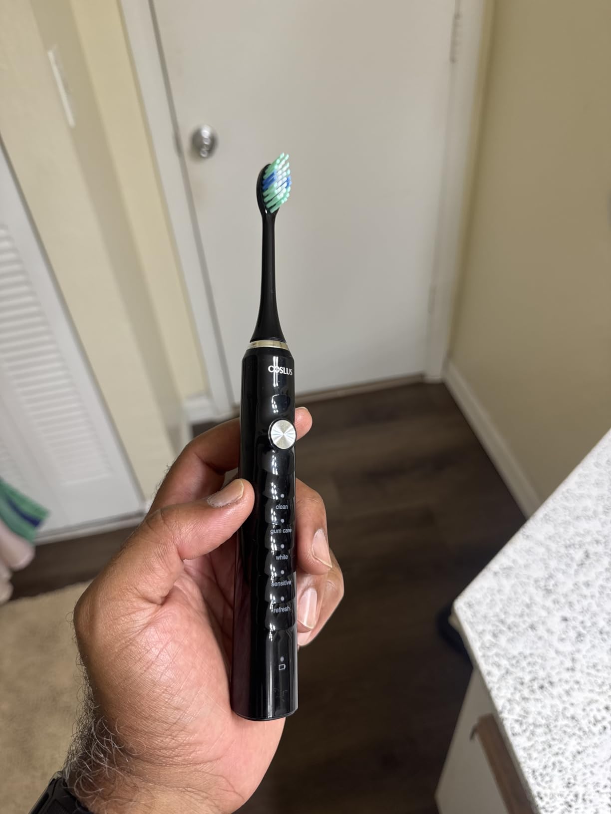 COSLUS Sonic Electric Toothbrush for Adults C40(DY-108Pro): 47000 VPM for Deep Cleaning with Travel Case - 5 Modes for Sensitive Teeth & Brace, Wireless Charging, 6 Brush Heads for Family, Black customer photo 1