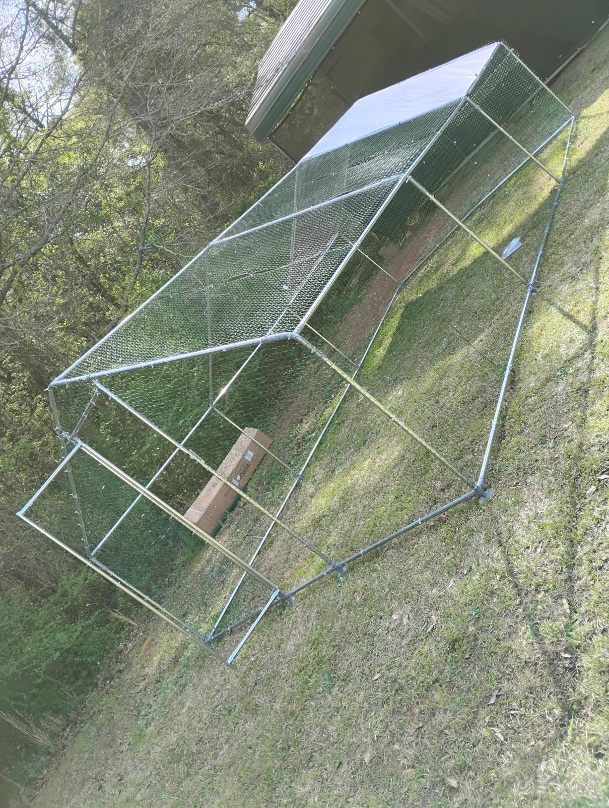 VEVOR Large Metal Chicken Coop, 19.7x9.8x6.5ft Walk-in Chicken Runs for Yard with Cover, Spire Roof Hen House with Security Lock customer photo 1