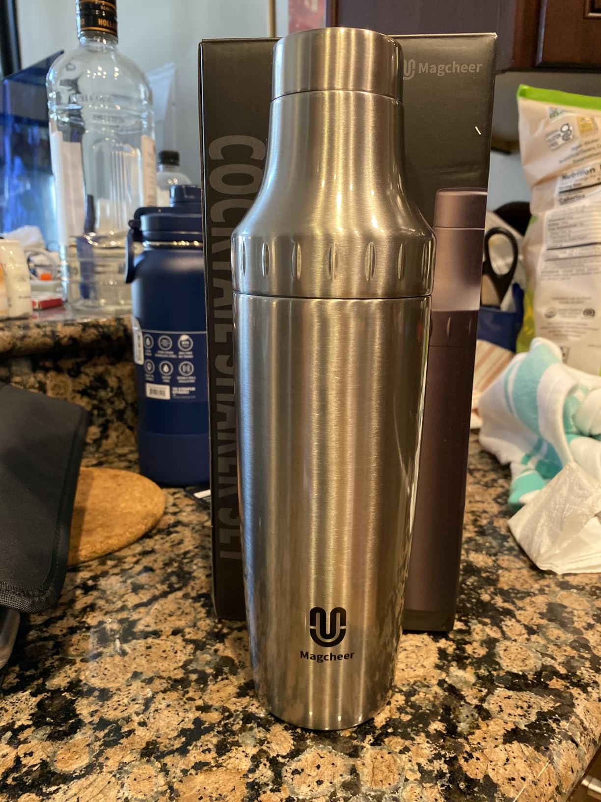 Hybrid Cocktail Shaker Set | Vacuum Insulated Stainless Steel Martini Shaker with Strainer & Jigger Lid | Travel cocktail kit with Bartender Accessory Tools | 30oz customer photo 1