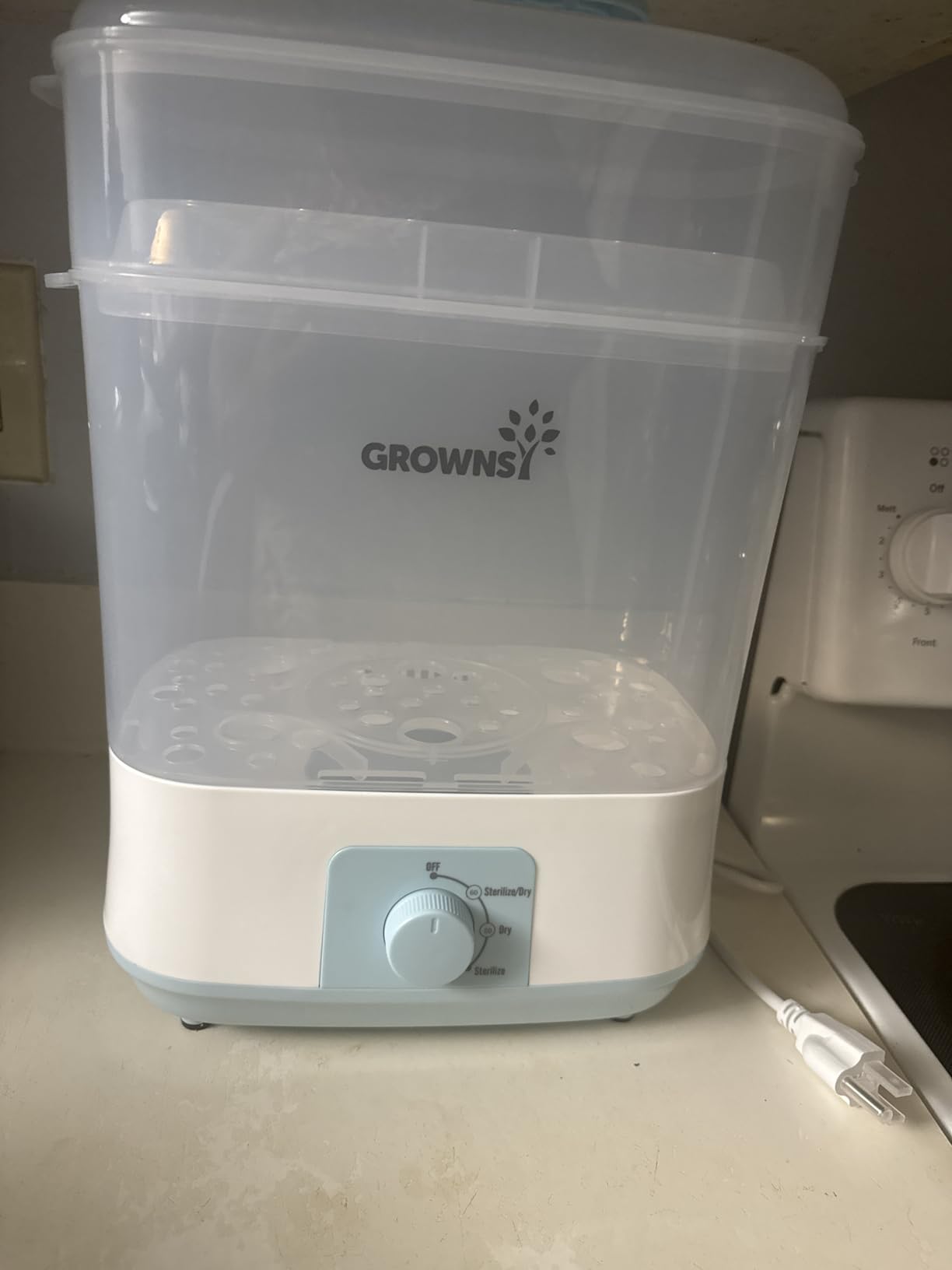 Grownsy Adjustable 4 in 1 Large Bottle Sterilizer and Dryer, 8 Bottles Capacity, Electric Steam Baby Bottle Sterilizer, Sanitizer for Baby Bottles & Pacifiers, Breast Pump Parts customer photo 2