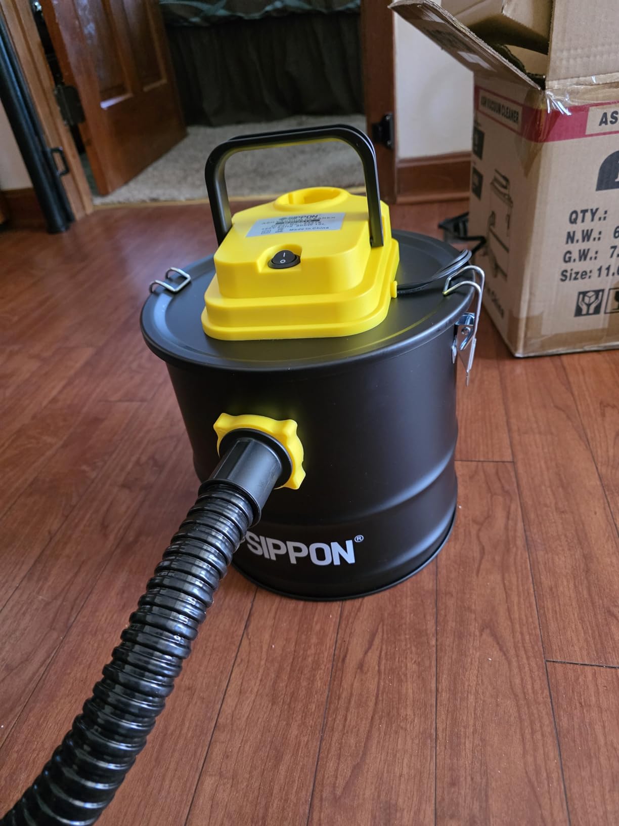 Ash Vacuum Cleaner, Pellet Stove Vacuum Cleaner with Wheeled Base & Blower Function, 1000W Powerful Suction 4 Gallon All-in-One Ash Vacuum for Fireplaces, Pellet Stoves customer photo 1