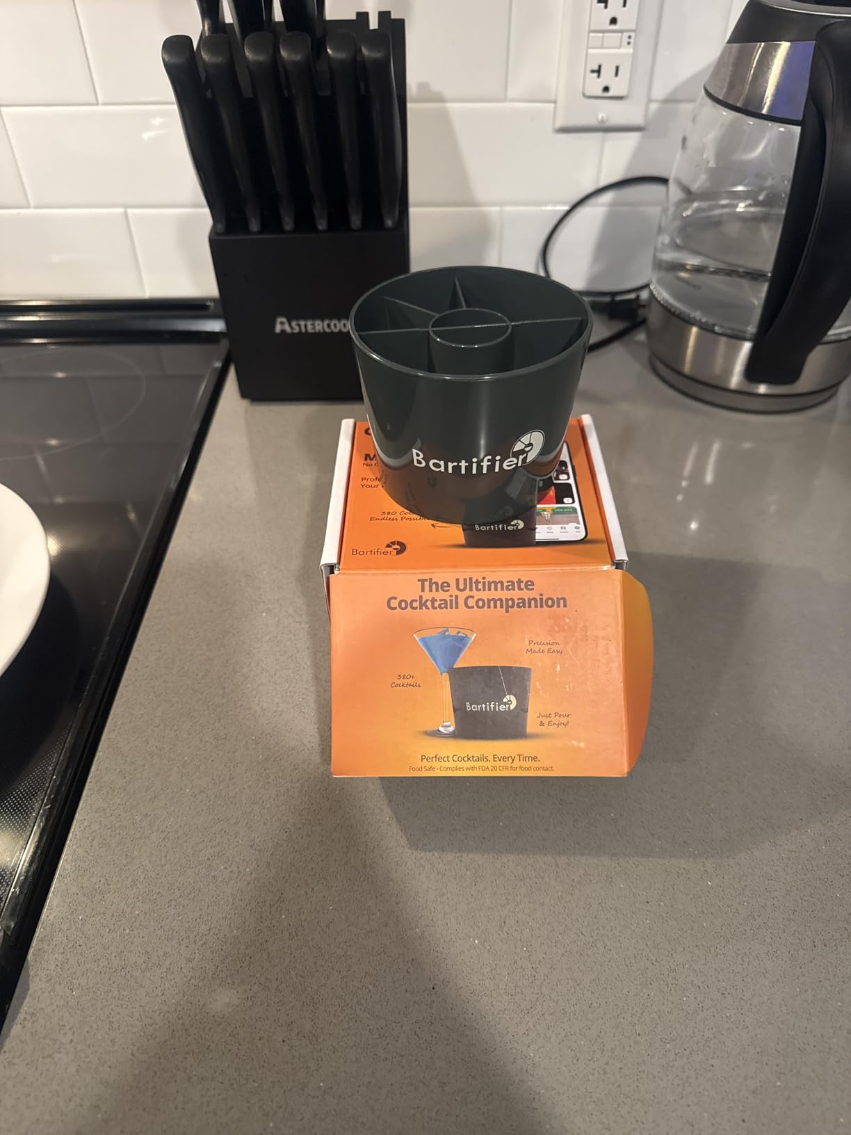 Cocktail Maker - Make 3000+ Cocktails with The App-Guided Drink Mixer - Easy Cocktail Measuring System - Unique Bartender Gift customer photo 2