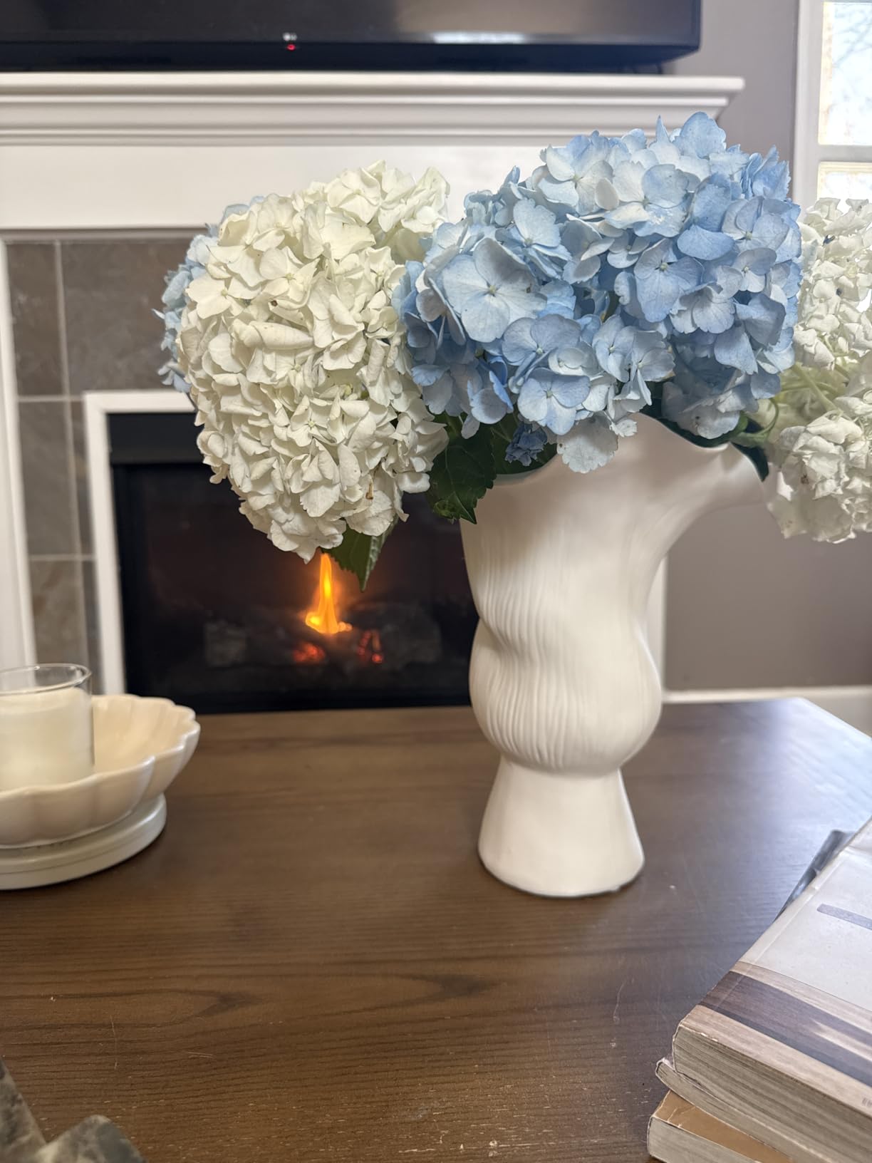 Deco 79 Ceramic Abstract Floral Inspired Vase with Linear Grooves and 10 Openings, 14