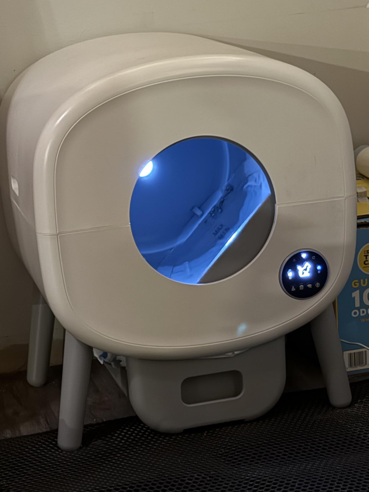 Cumrige Self Cleaning Litter Box, Large Capacity Automatic Cat Litter Box Self Cleaning for Cats, App Control, Safety Protection, 2 Roll Garbage Bags, White & Grey customer photo 2