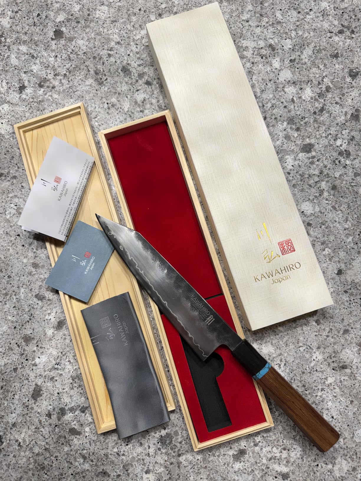 KAWAHIRO 210mm Japanese Kiritsuke Chef Knife with Tri-Ply VG-10 Stainless Steel Blade, Ergonomic Handle Grip and Premium Wood Box, Cooking Gifts for Men Women customer photo 2