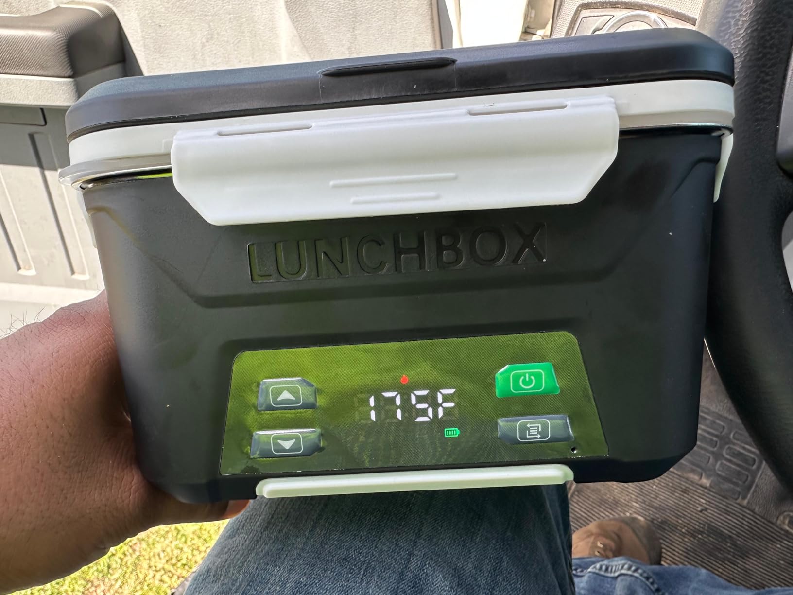 EAST OAK Cordless Electric Lunch Box for Adults, Heated Lunch Box Battery Powered with Automatic Heating, 5.5 Cups Portable Food Warmer with Removable Tray Divider customer photo 1