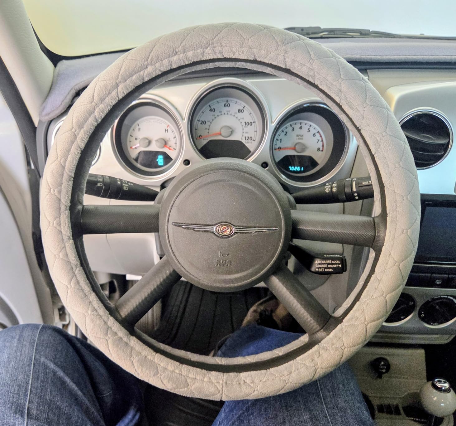 Soft Car Steering Wheel Cover for Sedan, SUV, Warm Luxury Velvet, Odorless, Universal, Anti Slip, Summer Winter, Black, Standard Size 14.5-15 Inch customer photo 2