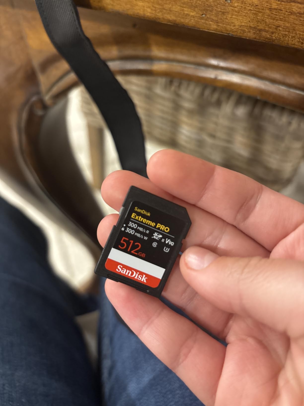 SANDISK 128GB Extreme PRO SDXC UHS-II Memory Card - Up to 300MB/s Read and Write speeds, V90, 8K, 4K UHD, SD Card - SDSDXDM-128G-GN4IN customer photo 1