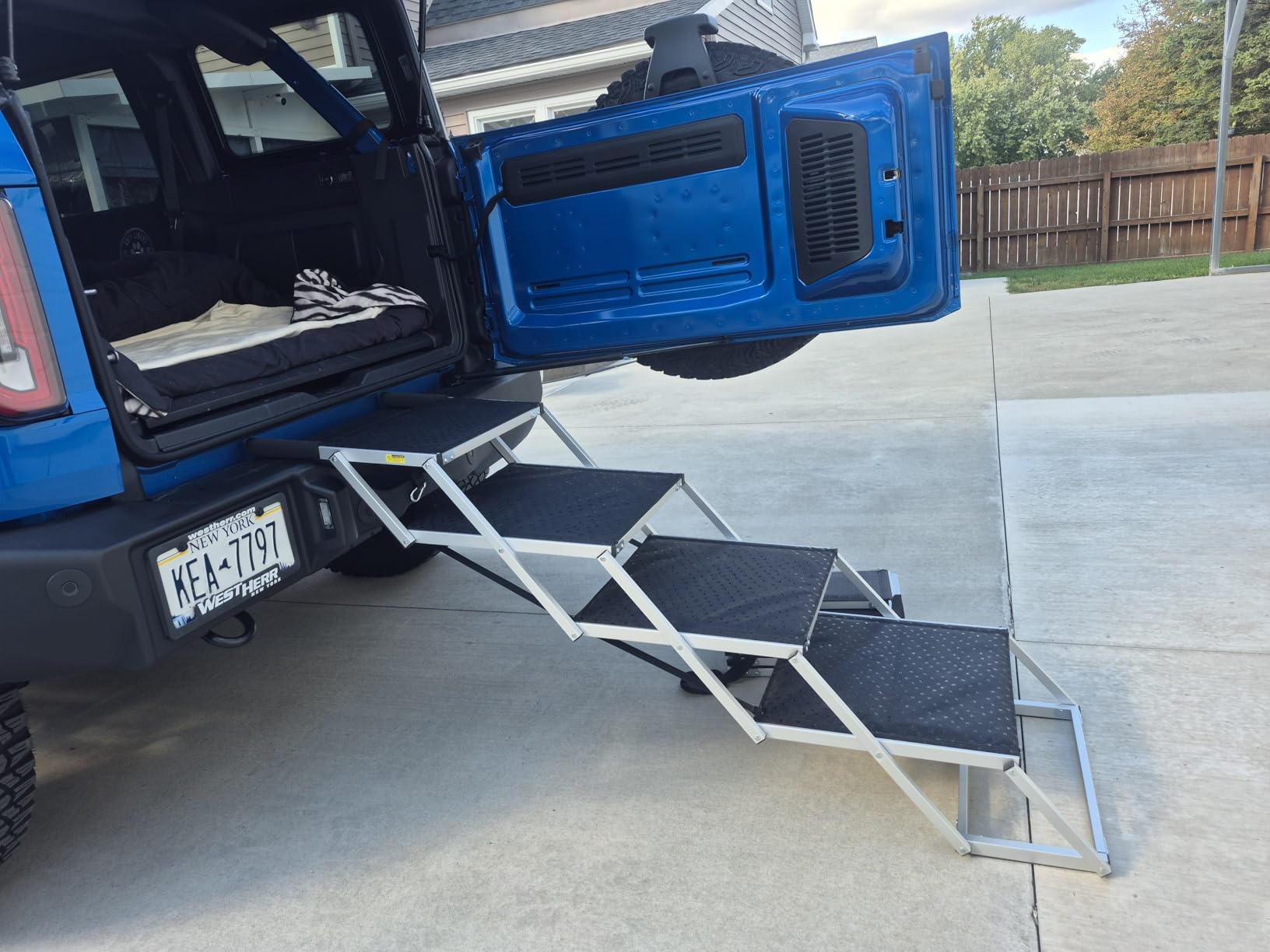 DGSL Dog Ramp for Car, 4-Step Folding Dog Stairs, Aluminum, Black, Supports Up to 250 Lbs customer photo 2