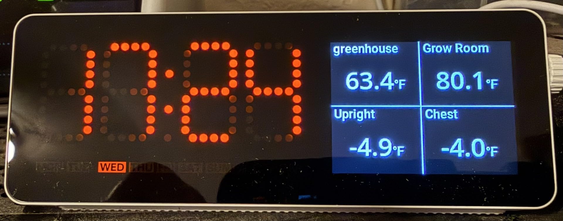 MOCREO WiFi Remote Thermometer Freezer Alarm, 1/3 Mile Long Range, IP66 Waterproof, App Email Alert, with Digital Monitor Hub, 2 Smart Wireless Temperature Sensors for Fridge, RV, Greenhouse customer photo 1