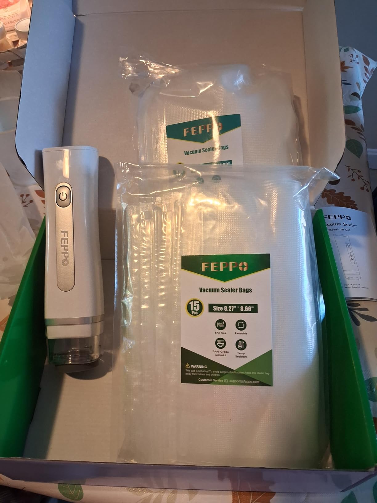 FEPPO Vacuum Sealer for Food with Visible Water Tank, Handheld Saver Compact Vacuum Sealer Machine with 30 Reusable Bags for 6X Preservation & Fresh, White customer photo 2