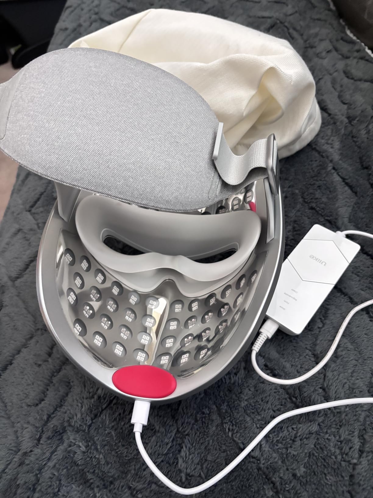 Ulike ReGlow LED Face Mask, Red Light Therapy for Face, Red, Blue, Yellow & Infrared Light Therapy for Acne & Anti-Ageing, Cordless, Remote Control, Eye Protection, Home Skincare Device for Women Wife customer photo 2