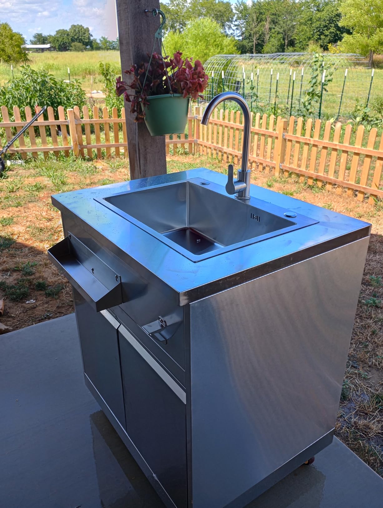 BODEGA Stainless Steel Outdoor Kitchen Sink Cabinet, Outdoor Sink With Hose Hook Up, Single Bowl Kitchen Sinks With Brake Wheels & Spice Rack customer photo 1