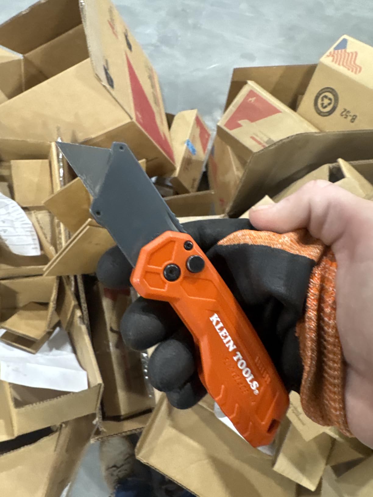 Klein Tools 44307 FLICKBLADE Folding Utility Knife, Subcompact Design with Quick-Change Triple-Ground Carbon Steel Blade customer photo 1