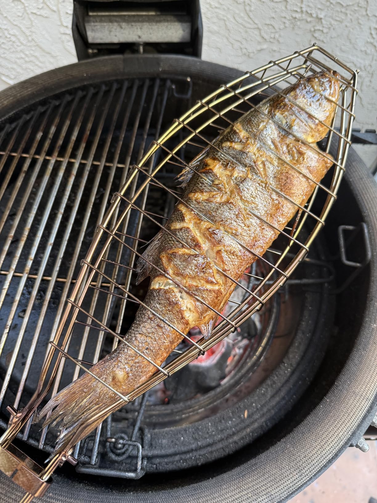 Fish Grill Basket, Heavy Duty Stainless Steel Grilling Basket with Removable Wooden Handle & Bonus Basting Brush customer photo 1