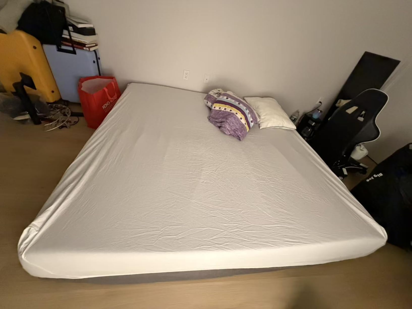 Sweetnight CoolNest Queen Mattress, 14 inch Cooling Queen Size Memory Foam Mattress for Cool Night Sleep, 5-Zone Ergo Support for Pressure Relief, Medium, CertiPUR-US Certified customer photo 1
