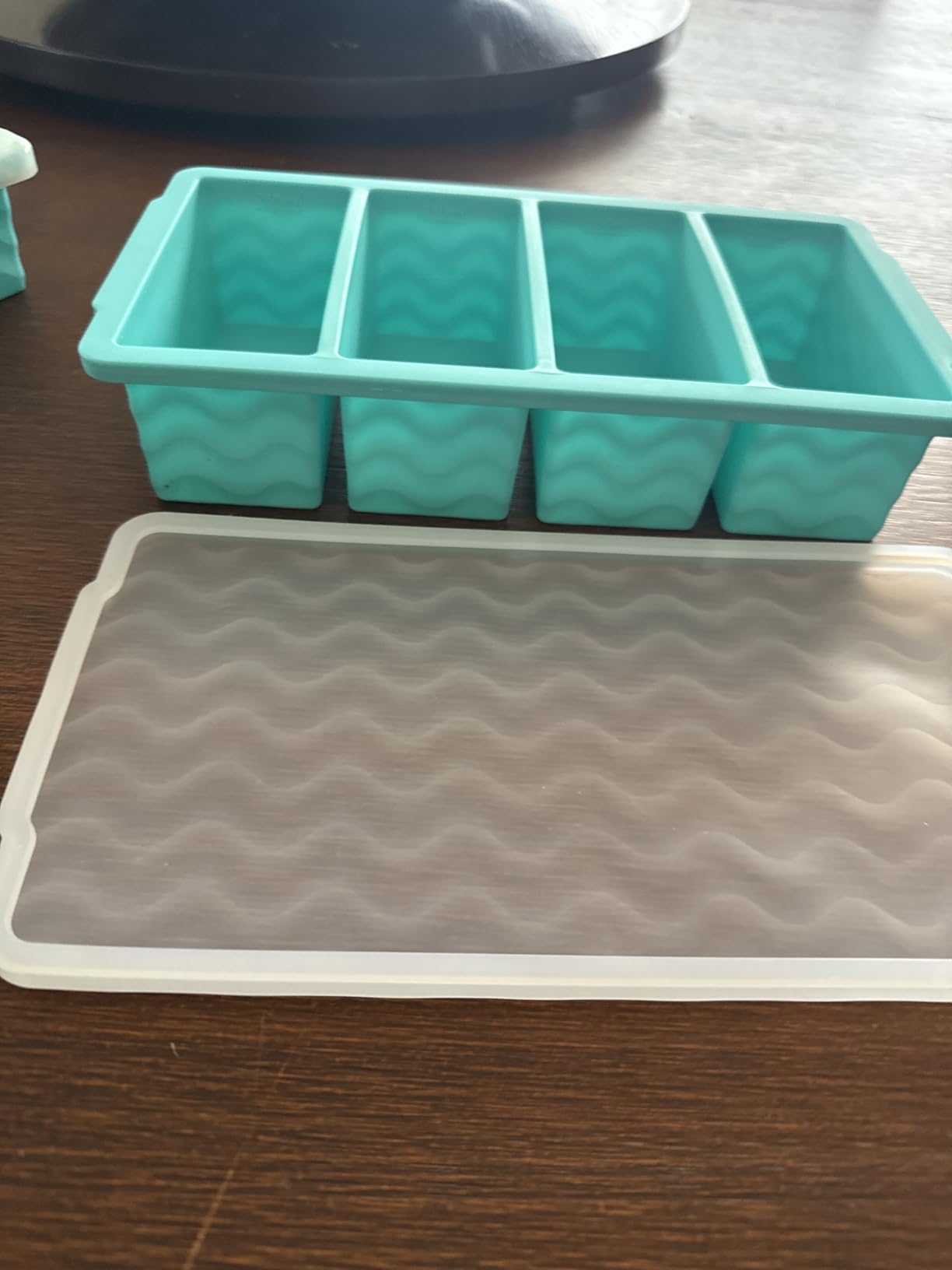 Doasuwish Silicone Freezer Molds for Soup with Lid - 1-Cup Soup Container Style Ice Cube Trays for Freezer, Meal Prep & Food Storage, Freeze 250mL/125mL Portions - 2 Pack customer photo 1