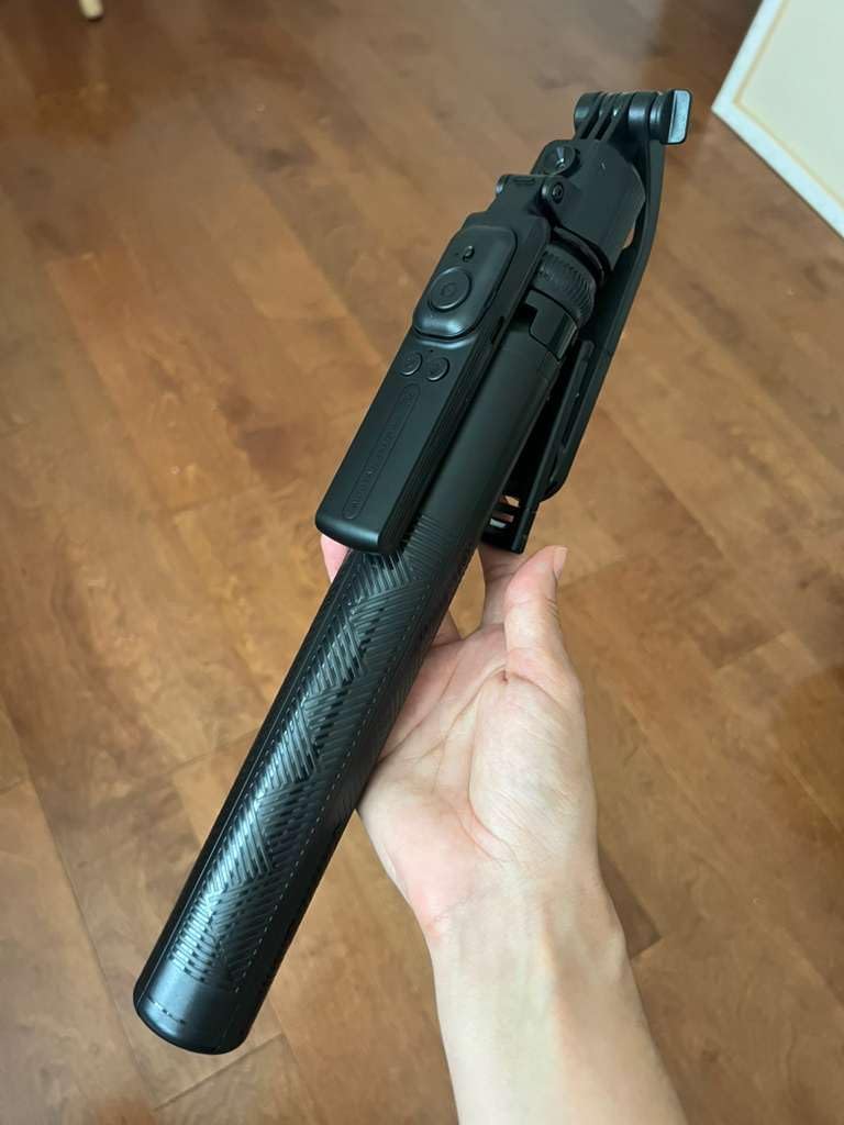 Acer Gadget Auto Face Tracking Tripod for iPhone/Cell Phone/Android/Camera with Light and Remote, 64