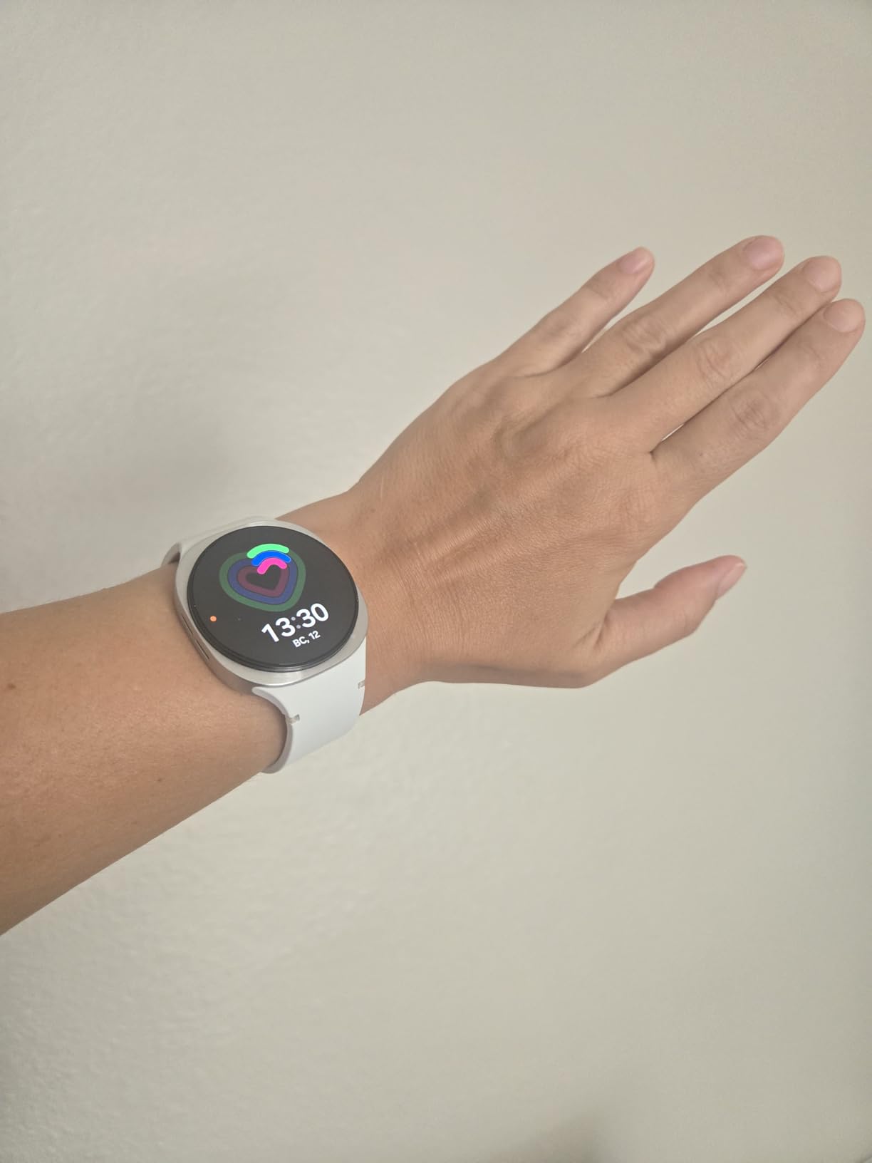 Galaxy Watch 8 (2025) 40mm Bluetooth Smartwatch, Cushion Design, Fitness Tracker, Sleep Coaching, Running Coach, Energy Score, Heart Rate Tracking, Graphite [US Version, 2 Yr Warranty] customer photo 1