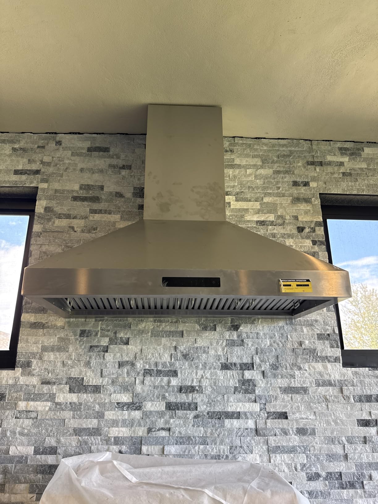 48 inch Range Hood Wall Mount, 1500 CFM with 4-Speed Gesture Sensing & Touch Control, Stainless Steel Ducted Kitchen Stove Vent Hoods with 4 LED Lights, Time Setting, Dishwasher-Safe Baffle Filters customer photo 1