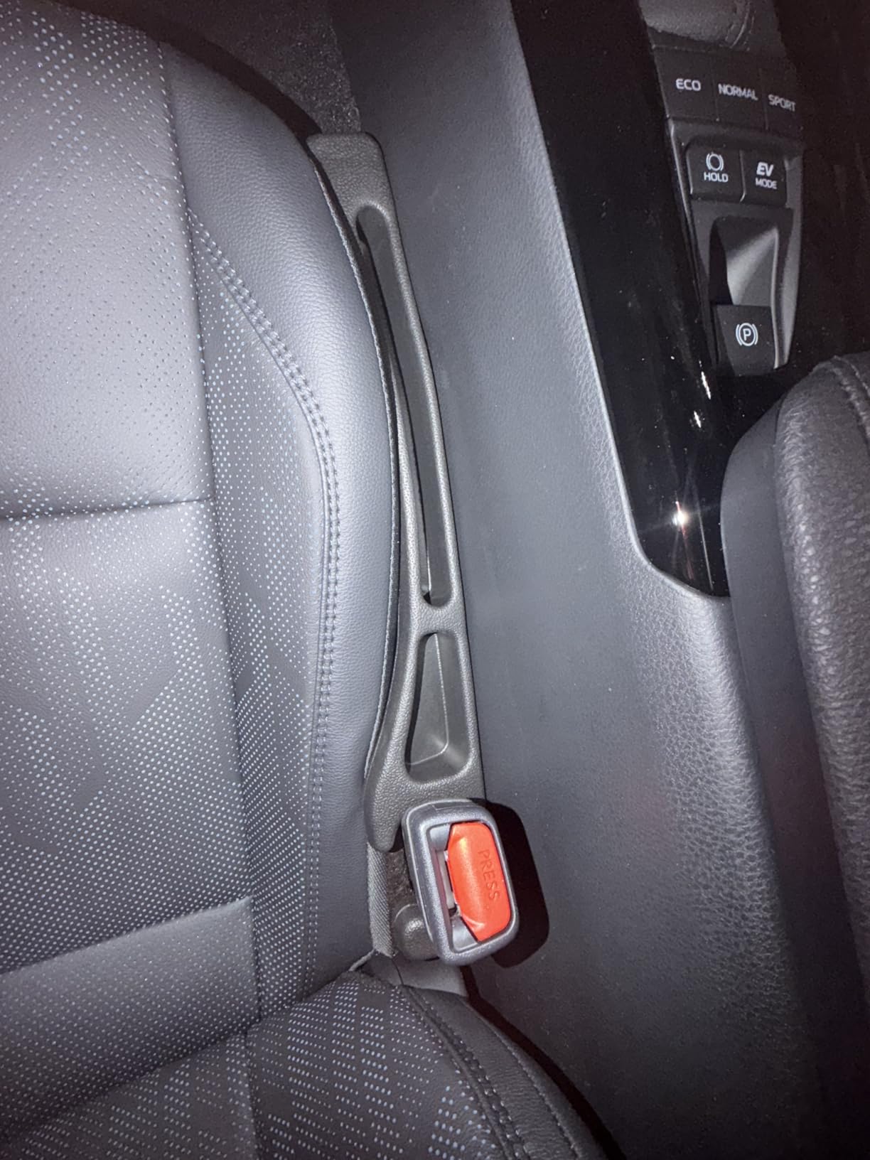 EnzeroTools Car Seat Gap Filler, 2-Pack No-Drop Seat Side Gap Seam Fillers Organizer with Phone Holder customer photo 1