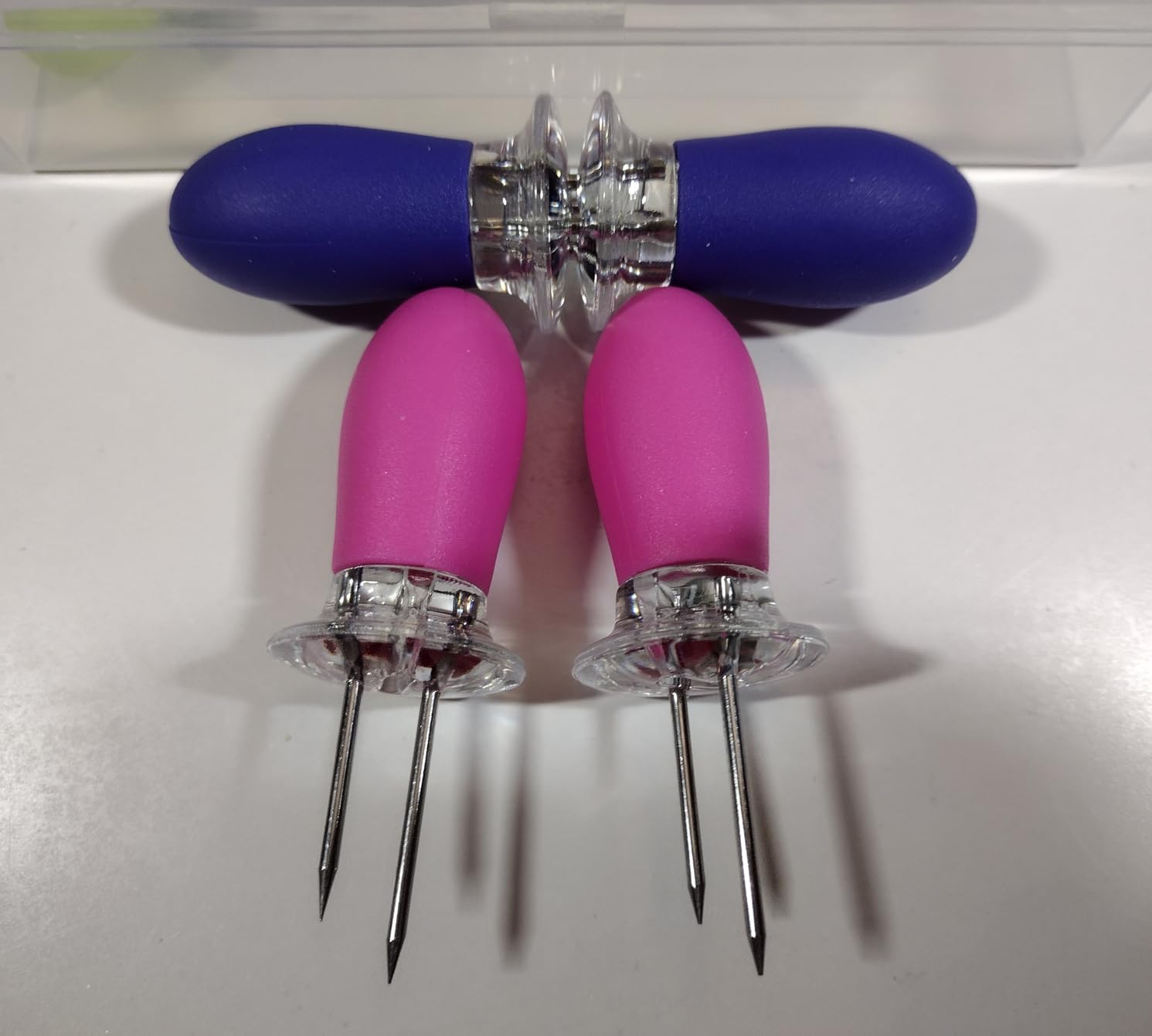 Corn on the Cob Holders Set with Interlocking Design & Storage Case, Silicone Handles + Stainless Steel Pins customer photo 1