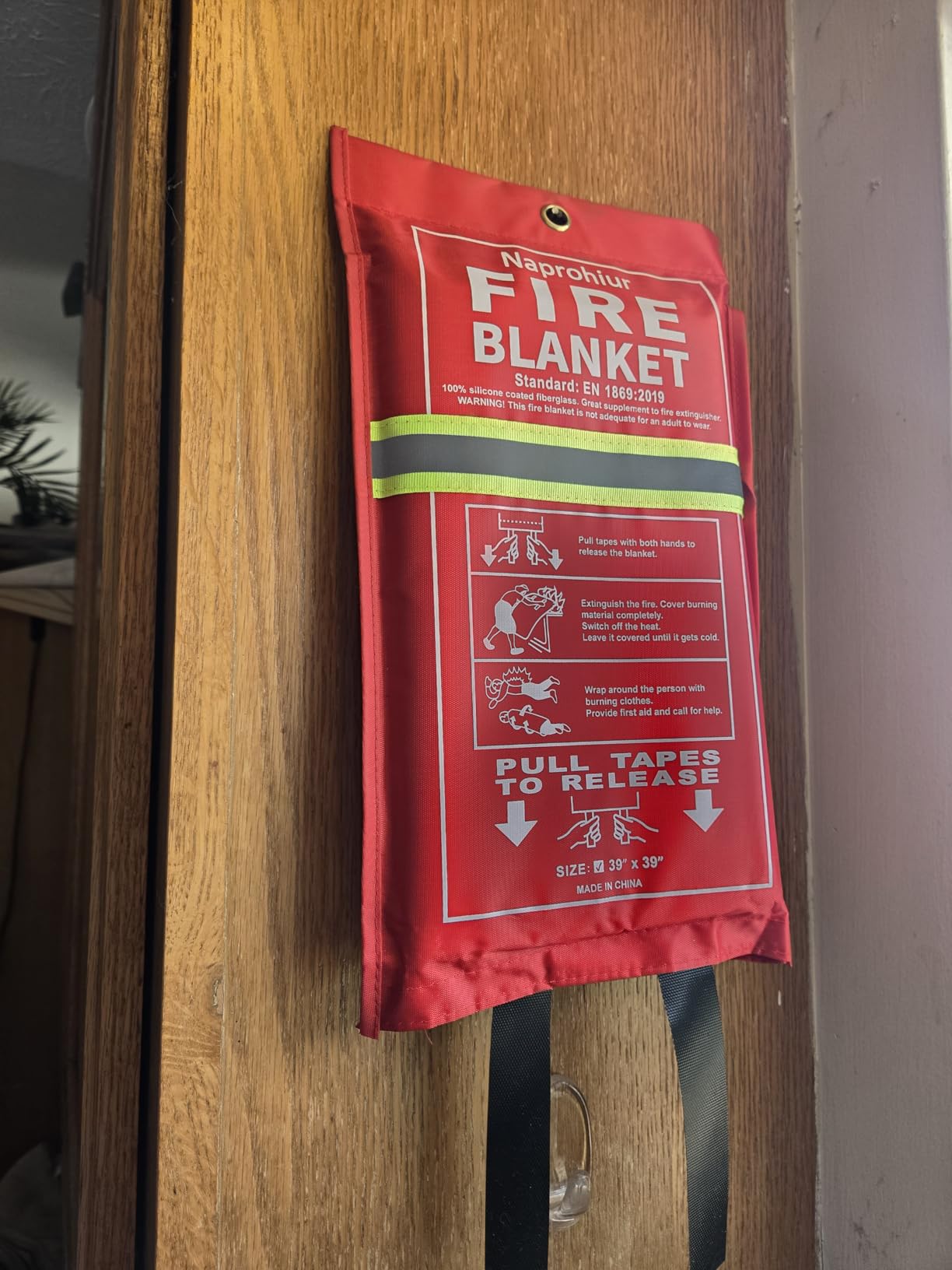 Emergency Silicone Fire Blanket for Home and Kitchen, 2 Pack 40x40 Skin-friendly Fireproof Blanket, Glow-in-the-dark, Fire Retardant Suppression Compatible with Extinguisher customer photo 1