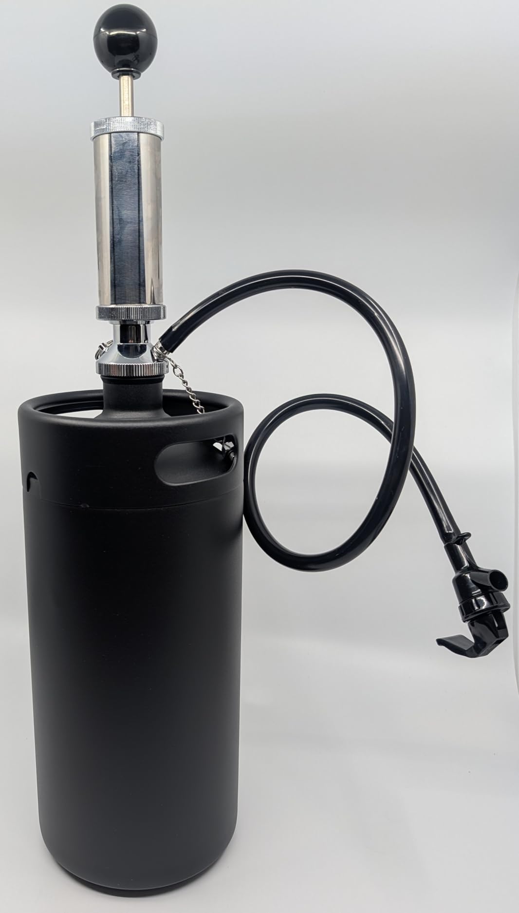 MRbrew 128oz Mini Keg Growler with Hand Keg Pump Portable Keg Tap Growler Tap System for Draft Beer Dispenser Stainless Steel Home Mini Kegerator Brewing Party Picnic customer photo 1