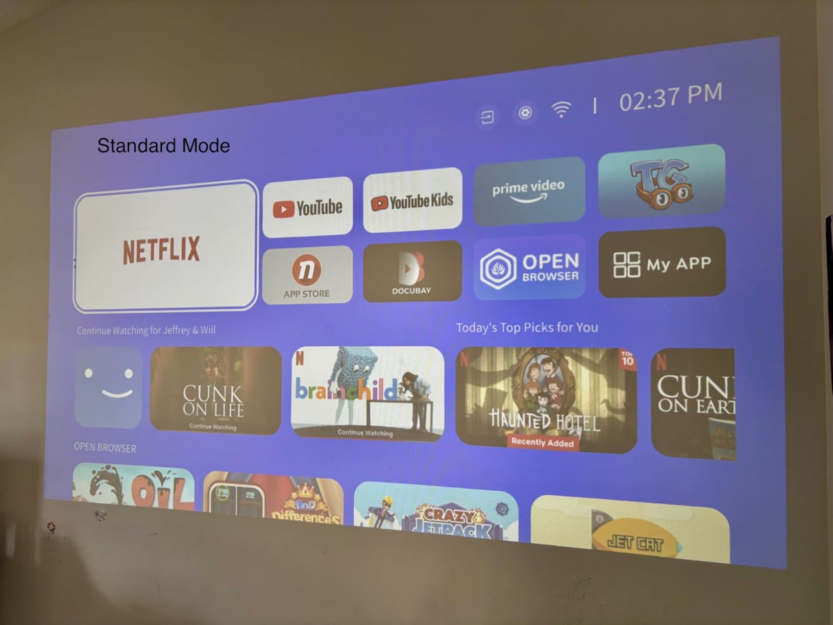 [Built-in Apps/4K Support] Smart Outdoor Projector with WiFi and Bluetooth, Movie Projector, Dolby Audio with Dual Speaker, Auto Focus w/ YouTube&PrimeVideo Proyector, Upgrad P62 Pro customer photo 1