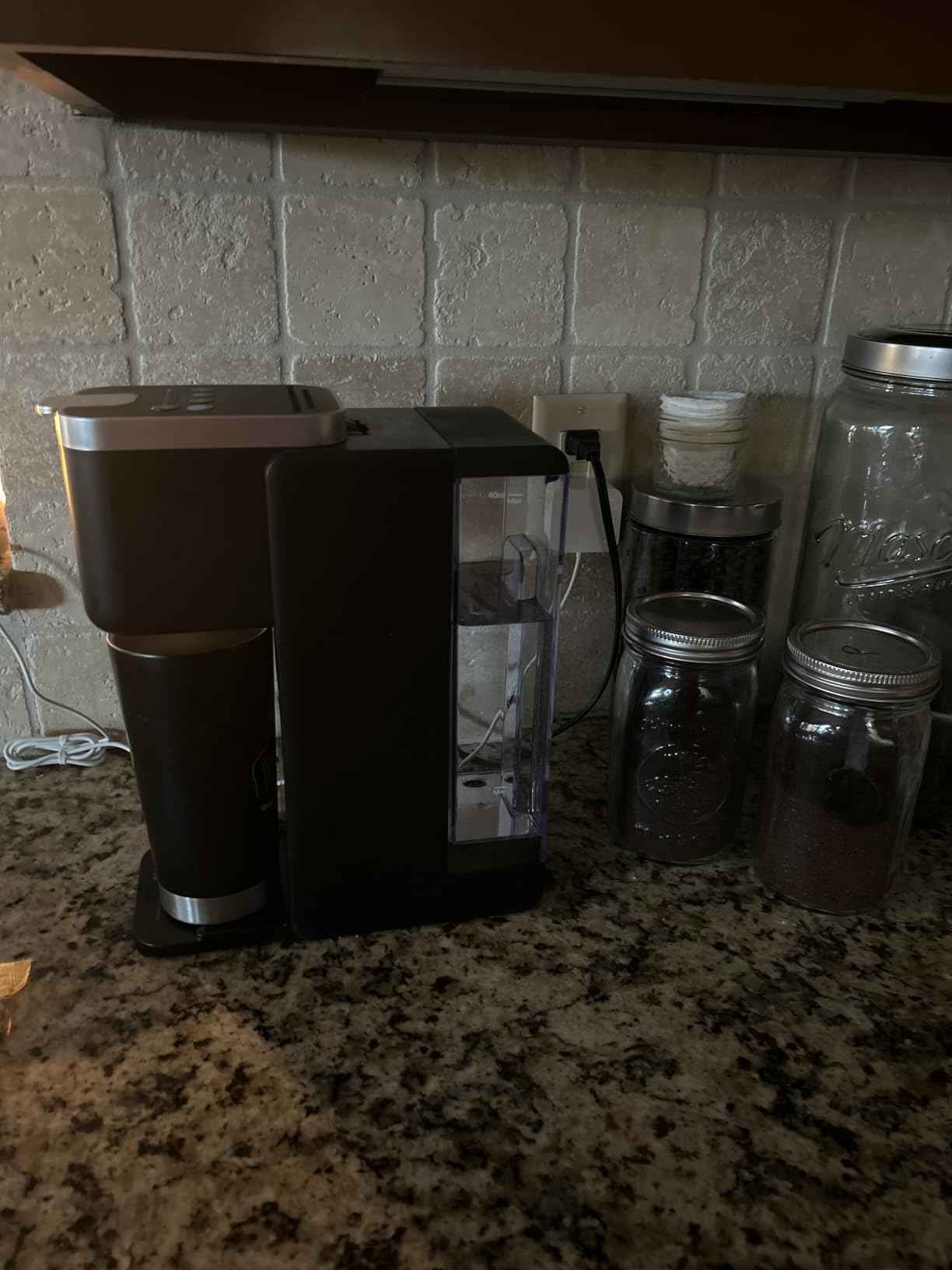 Single Serve Coffee Maker, Iced and Hot Coffee Machine for K Cup & Grounds, Compact Design, 40oz Removable Water Reservoir, 6 to 24 Oz Brew Sizes, Fits 7.3