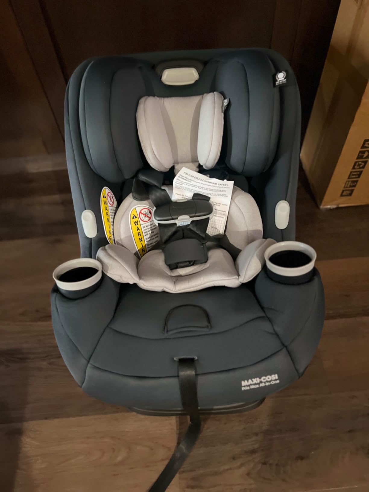 Maxi-Cosi Pria Max 3-in-1 Convertible Car Seat, Infant to Toddler Car Seat, ClipQuick Magnetic Chest Clip, Quick-Install Latch, Machine-Washable Cover, 5-100 lbs, Oyster Shell customer photo 1