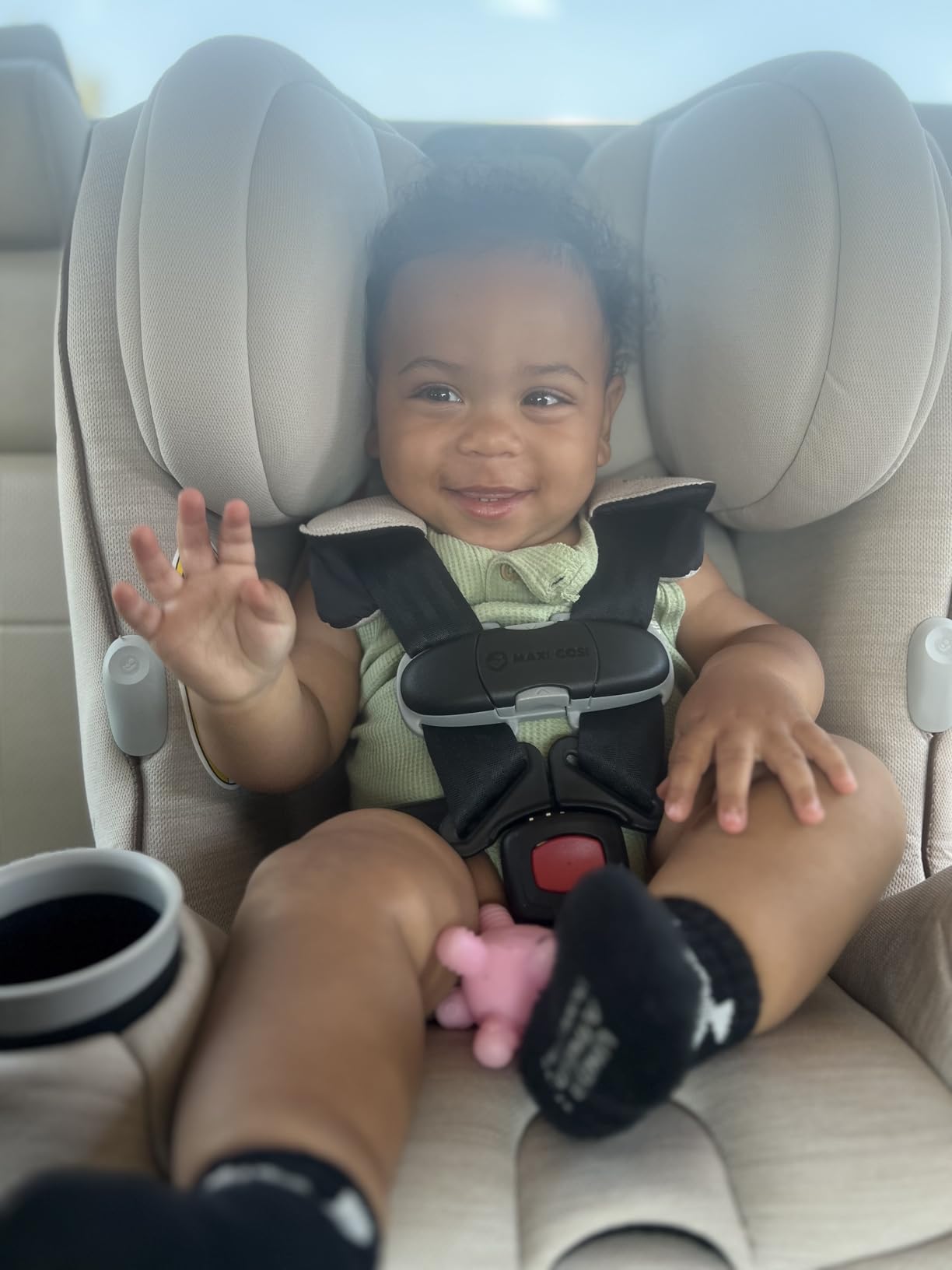 Maxi-Cosi Pria Max 3-in-1 Convertible Car Seat, Infant to Toddler Car Seat, ClipQuick Magnetic Chest Clip, Quick-Install Latch, Machine-Washable Cover, 5-100 lbs, Oyster Shell customer photo 2