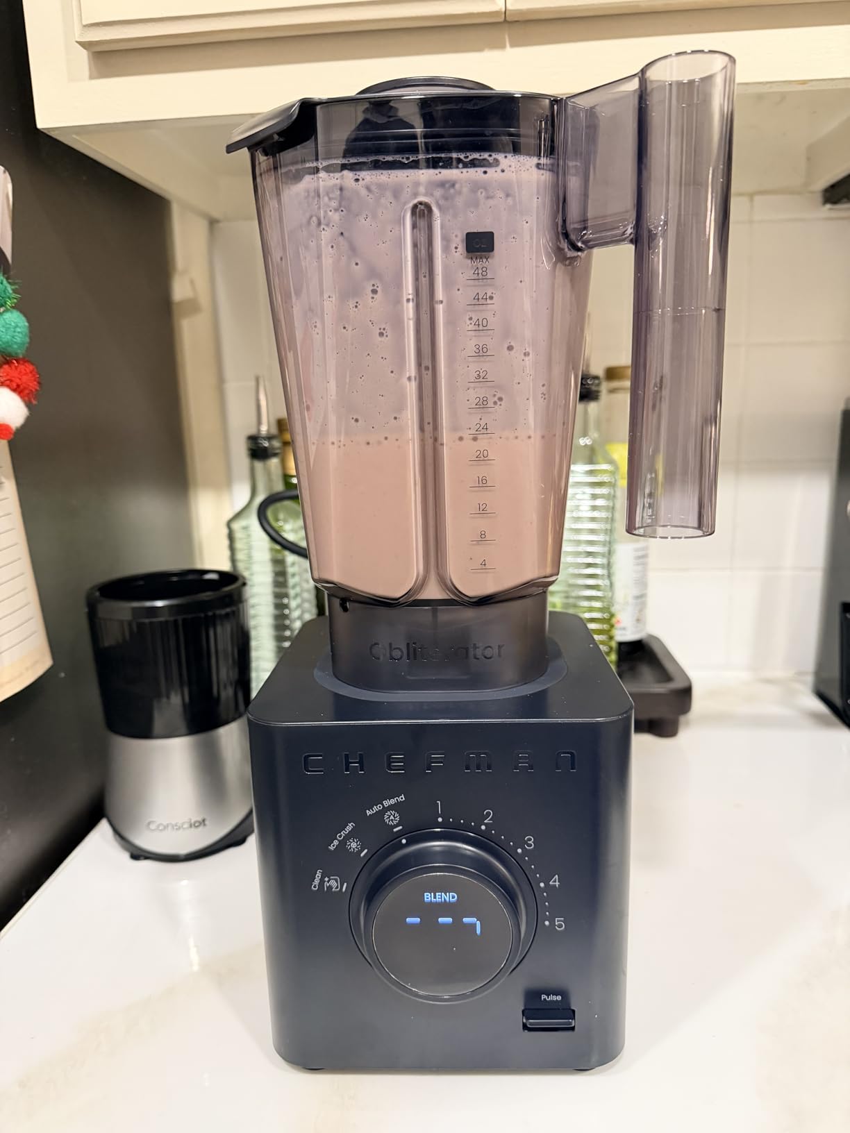 Chefman Obliterator 48 oz Countertop Blender for Smoothies, 1380W Motor to Crush Ice, Nuts, and Frozen Fruit with Stainless Steel Blade, Auto Blend Function, Includes Tamper and Scraper customer photo 2