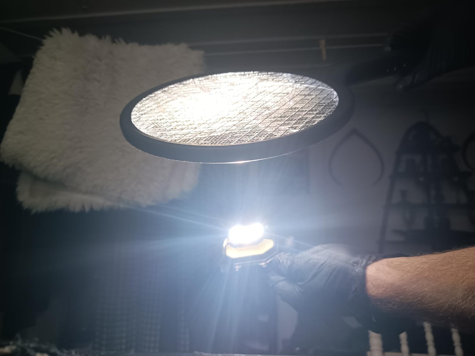 YISSVIC Electric Fly Swatter 4000V Bug Zapper Racket Dual Modes Mosquito Killer with Purple Mosquito Light Rechargeable for Indoor Home Office Backyard Patio Camping (Black-1 Pack) customer photo 1