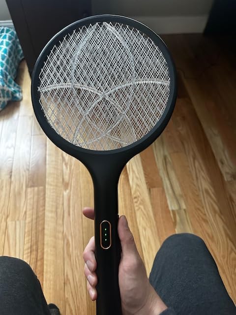 YISSVIC Electric Fly Swatter 4000V Bug Zapper Racket Dual Modes Mosquito Killer with Purple Mosquito Light Rechargeable for Indoor Home Office Backyard Patio Camping (Black-1 Pack) customer photo 2