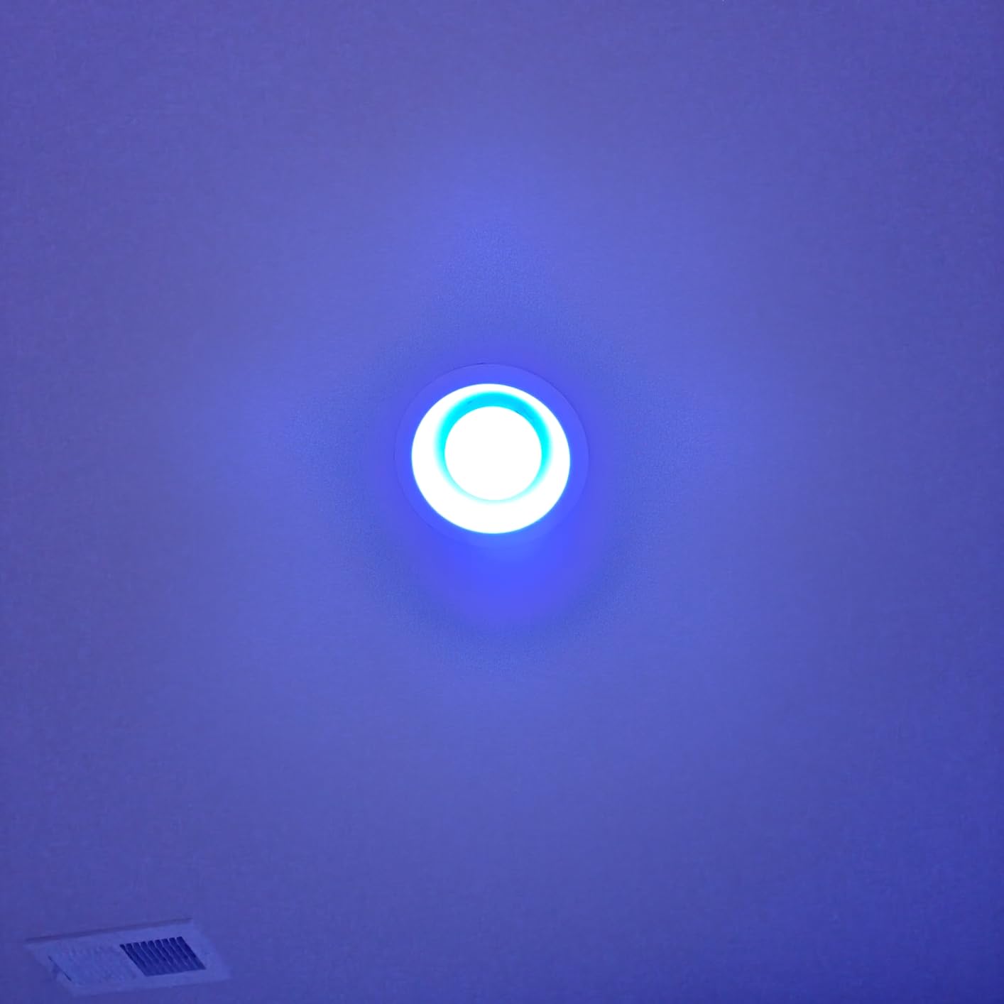 Philips Hue Essential Smart LED BR30 Bulb 2-Pack, White and Color Ambiance, E26, 7.2W, 2200K-6500K, 650 Lumens, Dimmable, Works with Alexa, Google Assistant, Apple Home customer photo 2