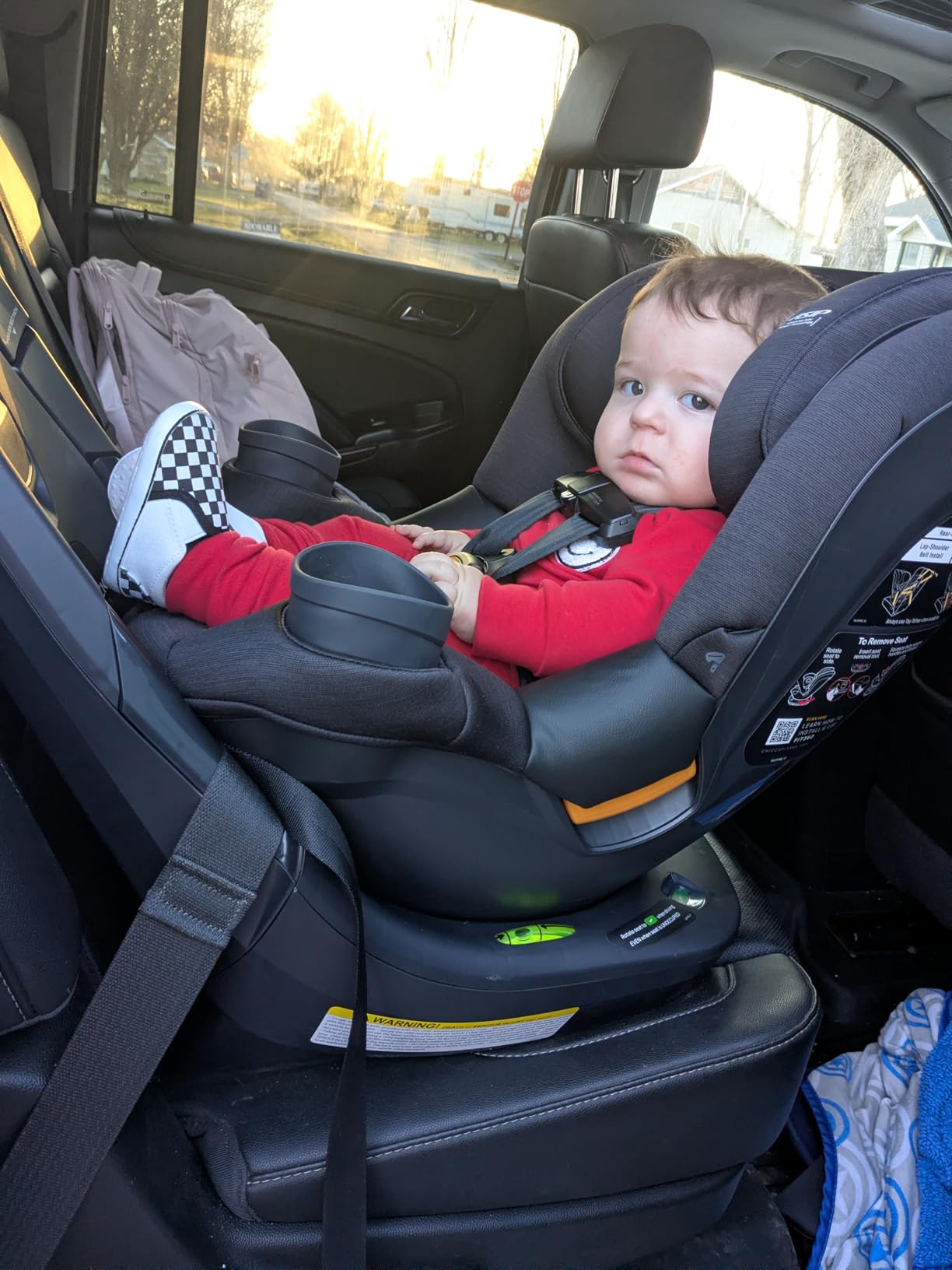 Chicco Fit360 ClearTex Rotating Convertible Car Seat with 360 Degree Rotation for Rear-Facing and Forward-Facing, LeverLock Self-Tensioning Lock System, Carbon/Grey customer photo 1