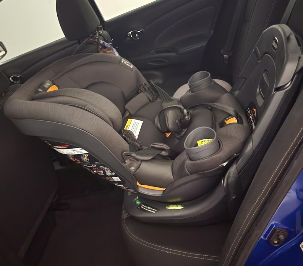 Chicco Fit360 ClearTex Rotating Convertible Car Seat with 360 Degree Rotation for Rear-Facing and Forward-Facing, LeverLock Self-Tensioning Lock System, Carbon/Grey customer photo 2