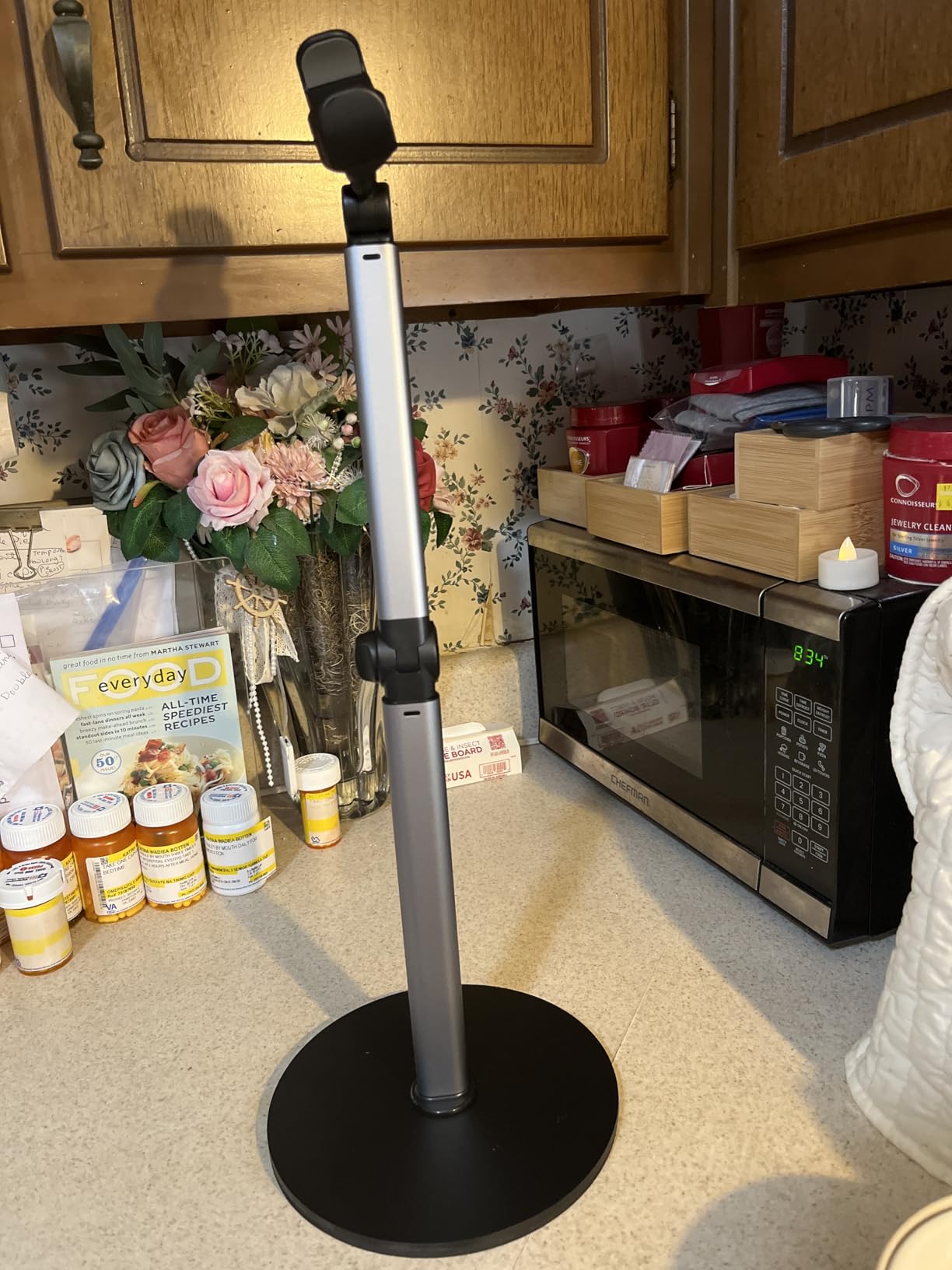 Overhead Phone Mount for Video Recording, Aluminum Overhead Tripod for iPhone, Desk Phone Camera Stand for Cooking, Nail Techs, Filming, Live Streaming customer photo 1