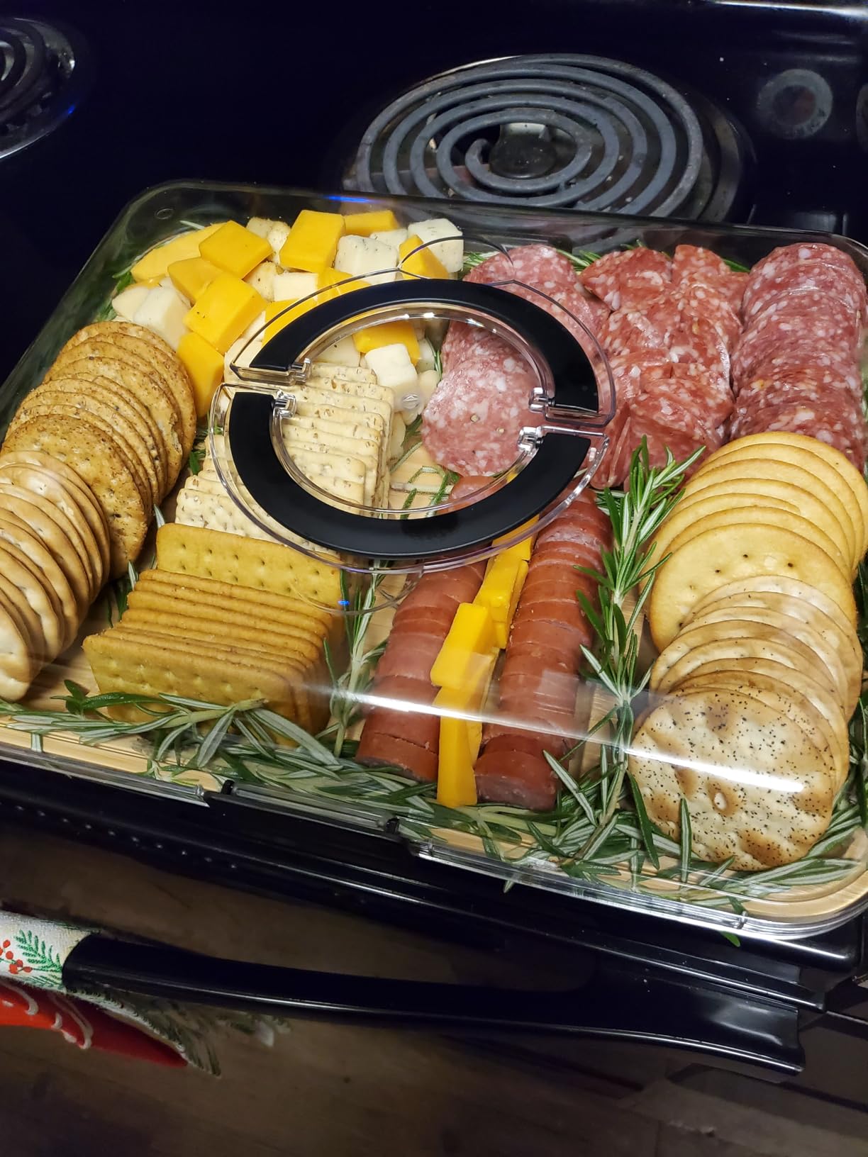 Charcuterie Board with Lid and Handle, Portable Travel Design Bamboo Cheese Board with Knife Set, Meat Fruit Serving Tray Platter, House Warming Gifts New Home, Gifts for Women, 6 Compartments customer photo 2