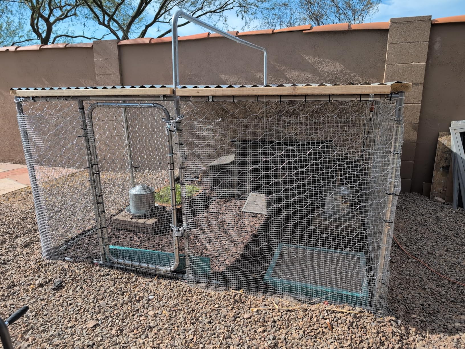 7.8x7.8FT Heavy Duty Outdoor Dog Kennel with Waterproof & UV-Resistant Roof, Secure Locking Mechanism - All-Weather Metal Enclosure for Large Dogs (93x93x63 Inches) customer photo 2