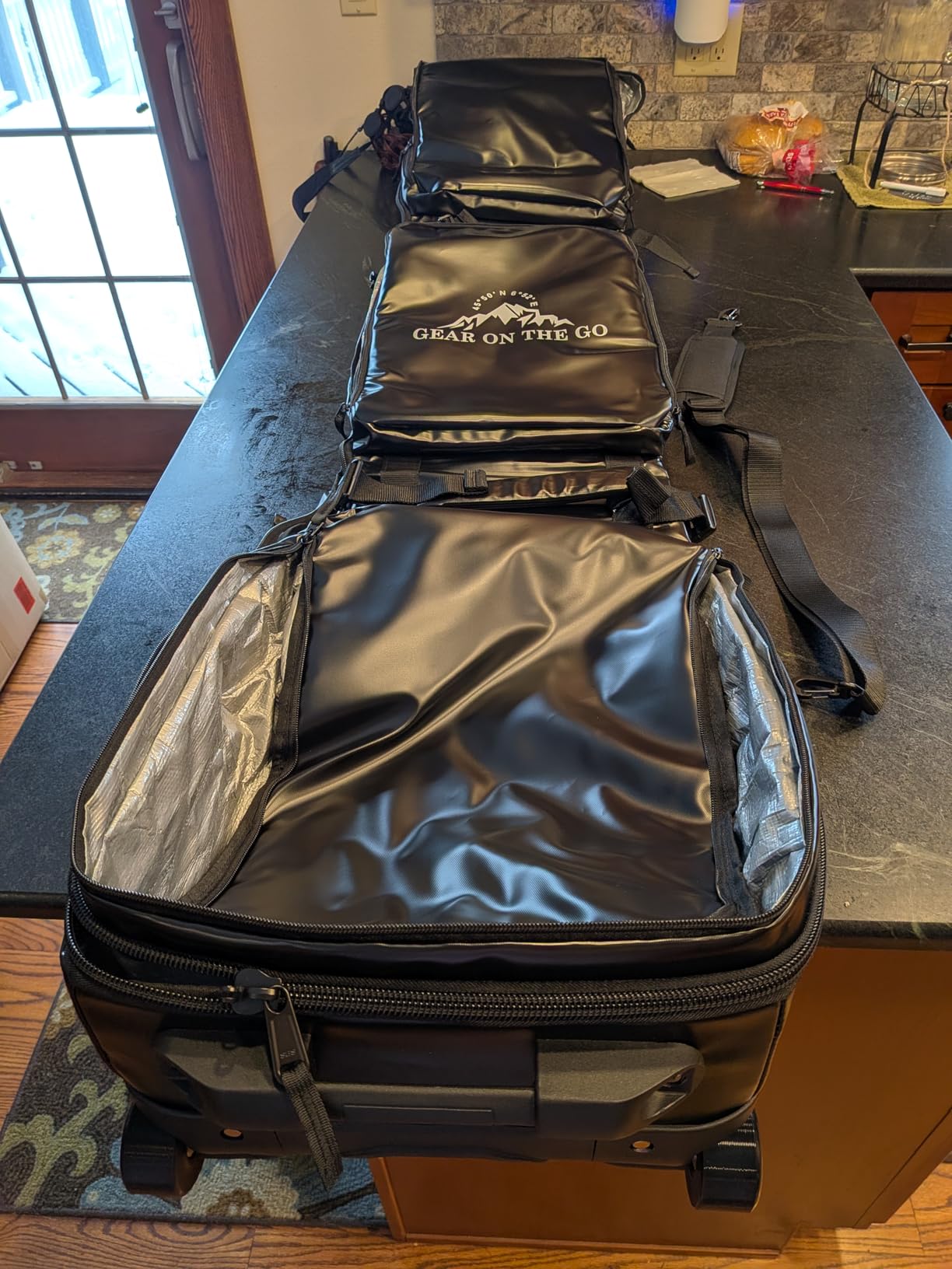Rolling Ski Bag for Air Travel, Snowboard Bag with Wheels, 900D Extendable 155-185CM Wheeled Ski Bag All-Round Padded Protection, for Snowboard, Double Skis, Boots, Helmet customer photo 1
