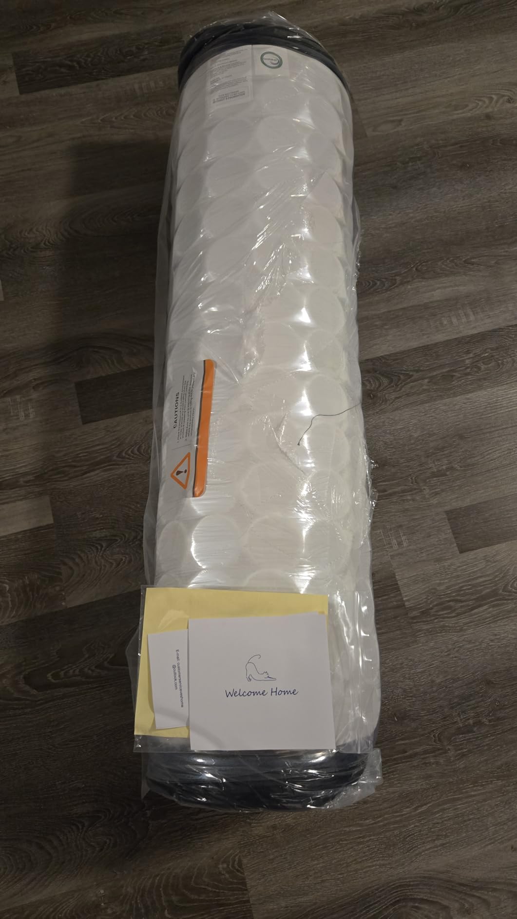 Vesgantti Queen Mattress 12 Inch - Queen Size Mattress Medium Plush Hybrid with Multi-Layer Thick Top, Motion Isolation Pocket Springs for Side Sleepers, Back Pain Relief, CertiPUR-US customer photo 2