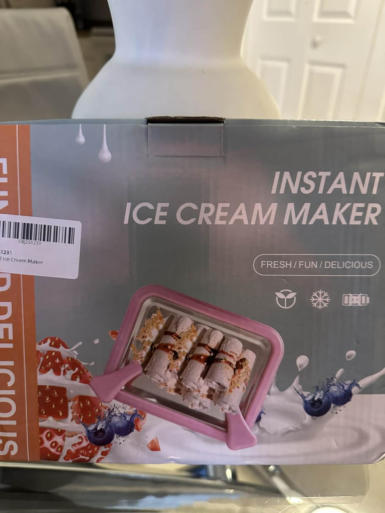 Rolled Ice Cream Maker Kit 2026 Upgraded-【Italy-SOAR-SUS-304】 Stainless Steel- DIY Rolled Ice Cream Tray 【Upgraded High-Freezing Refrigeration】 with 2 Scrapers customer photo 2