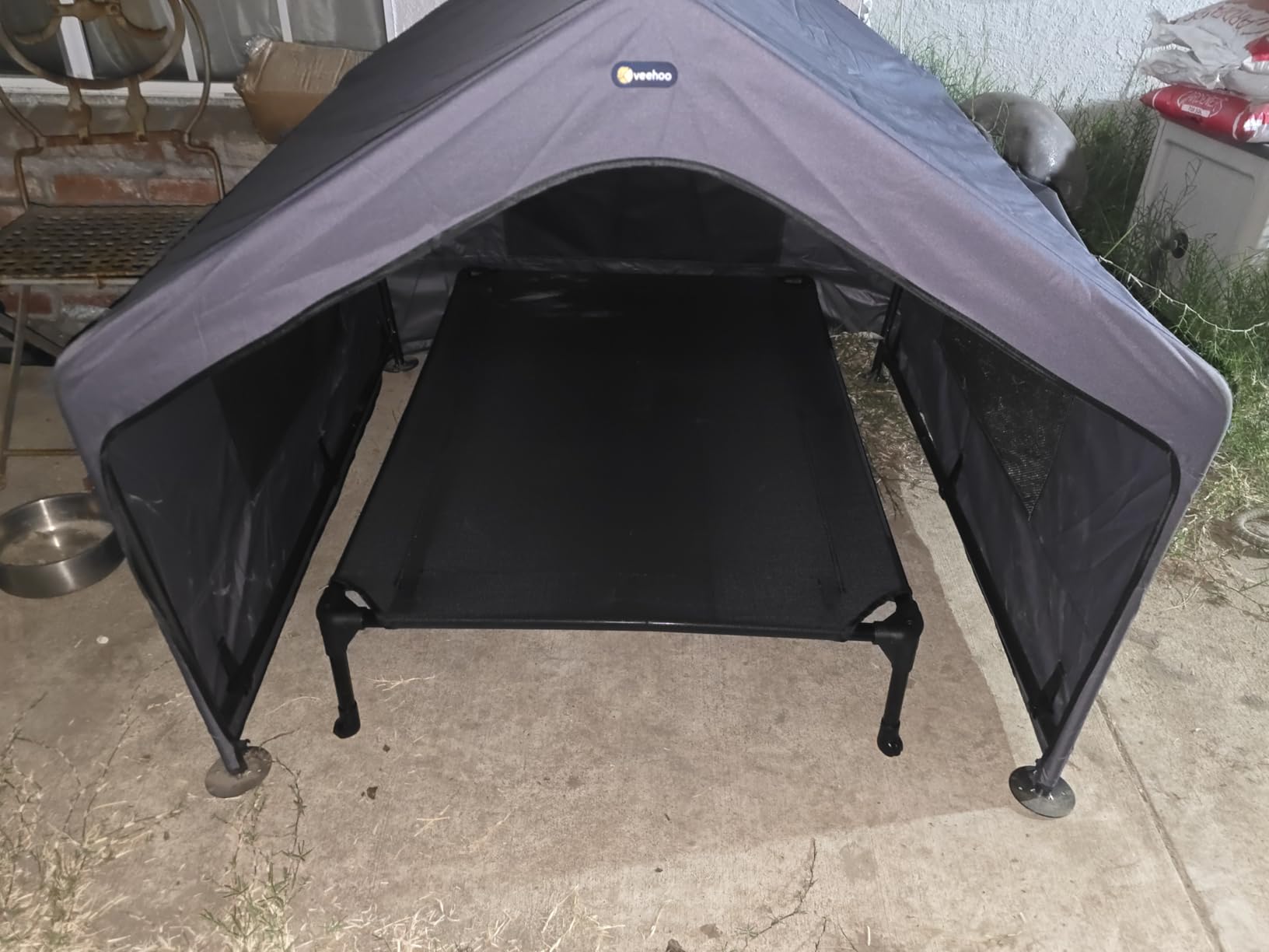 Veehoo Extra Large Dog House Outdoor with Elevated Dog Bed, Outside Dog Tent 4.1' x 4.1' x 3.3' customer photo 2