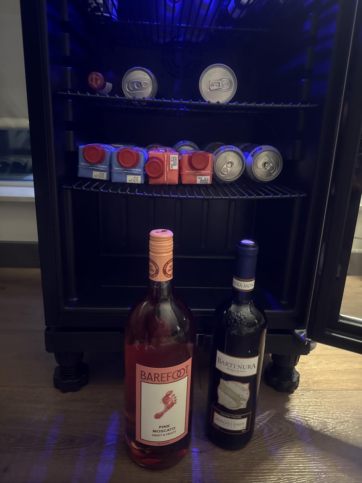 Feelfunn 1.7 Cu.Ft Beverage Refrigerator Cooler - 68 Can Mini Fridge Glass Door for Drink Soda Beer Wine - Small Refrigerator for Bedroom Office Home Dorm Bar, Silver customer photo 2