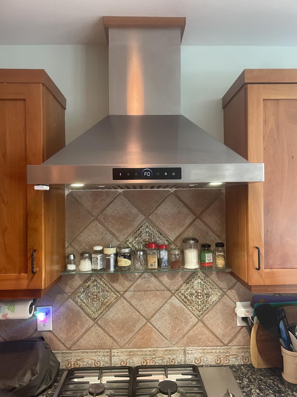 48 inch Outdoor Wall Mount Range Hood, 1600 CFM with 6-Speed Gesture Sensing & Touch Control, Stainless Steel Ducted Kitchen Stove Vent Hoods with 4 LED Lights, Time Setting, 65 dB Low Noise customer photo 1