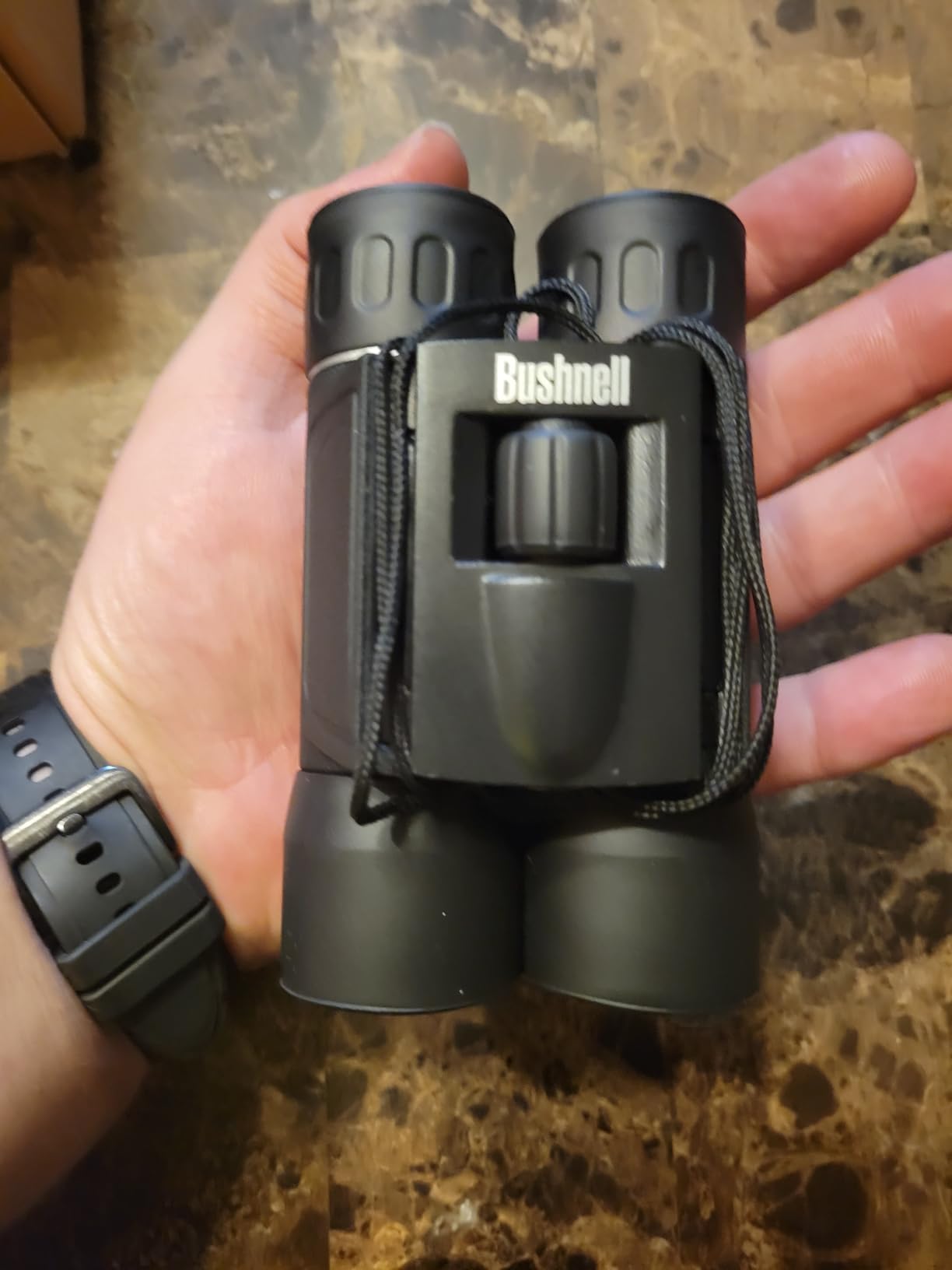 Bushnell 132516 Powerview 10x25 Compact Folding Roof Prism Binocular (Black) customer photo 1