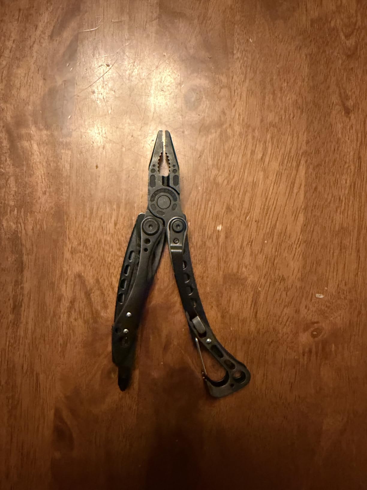 LEATHERMAN, Skeletool CX, 7-in-1 Lightweight, Minimalist Multi-Tool for Everyday Carry (EDC), Home, Garden & Outdoors, Onyx customer photo 1