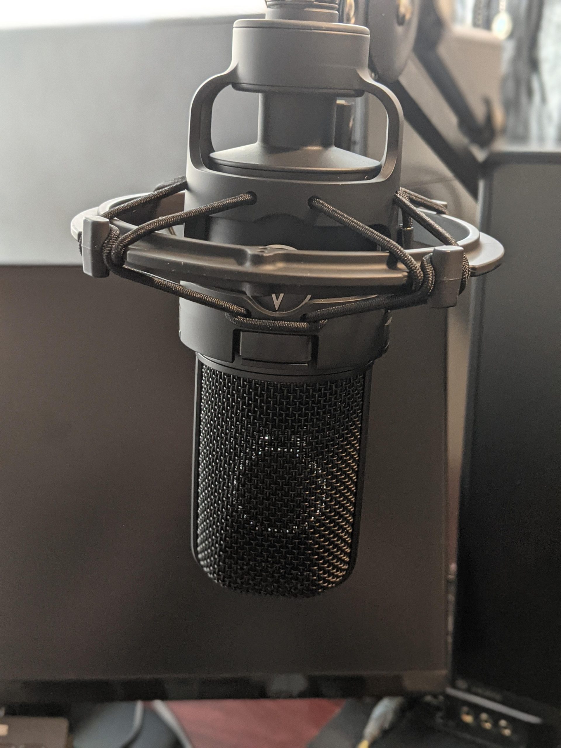 Audio-Technica AT4040 Cardioid Condenser Microphone customer photo 2